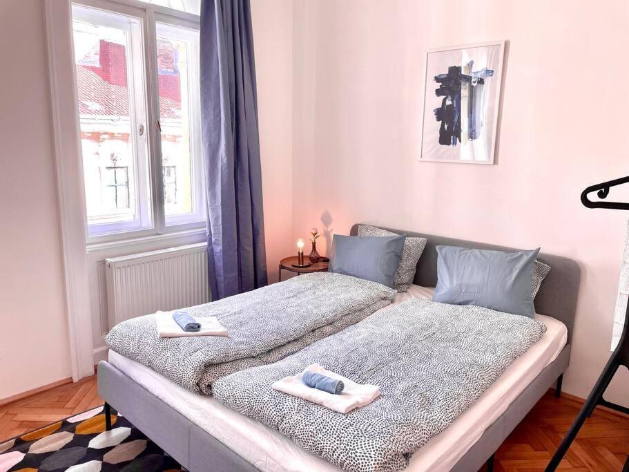 וינה Brand New Spacious & Stylish Aptmt In City-Centre מראה חיצוני תמונה